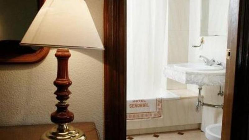 Senorial Hotel Мадрид Екстериор снимка
