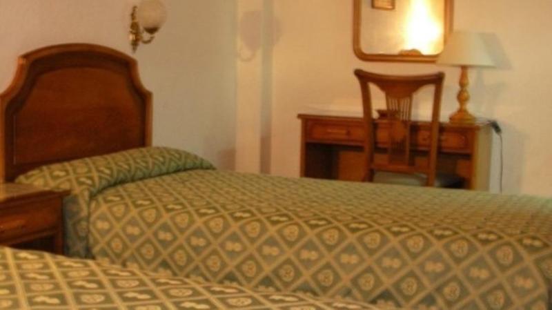 Senorial Hotel Мадрид Стая снимка