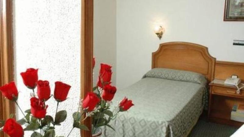 Senorial Hotel Мадрид Екстериор снимка