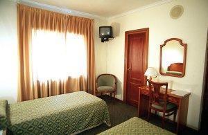Senorial Hotel Мадрид Стая снимка