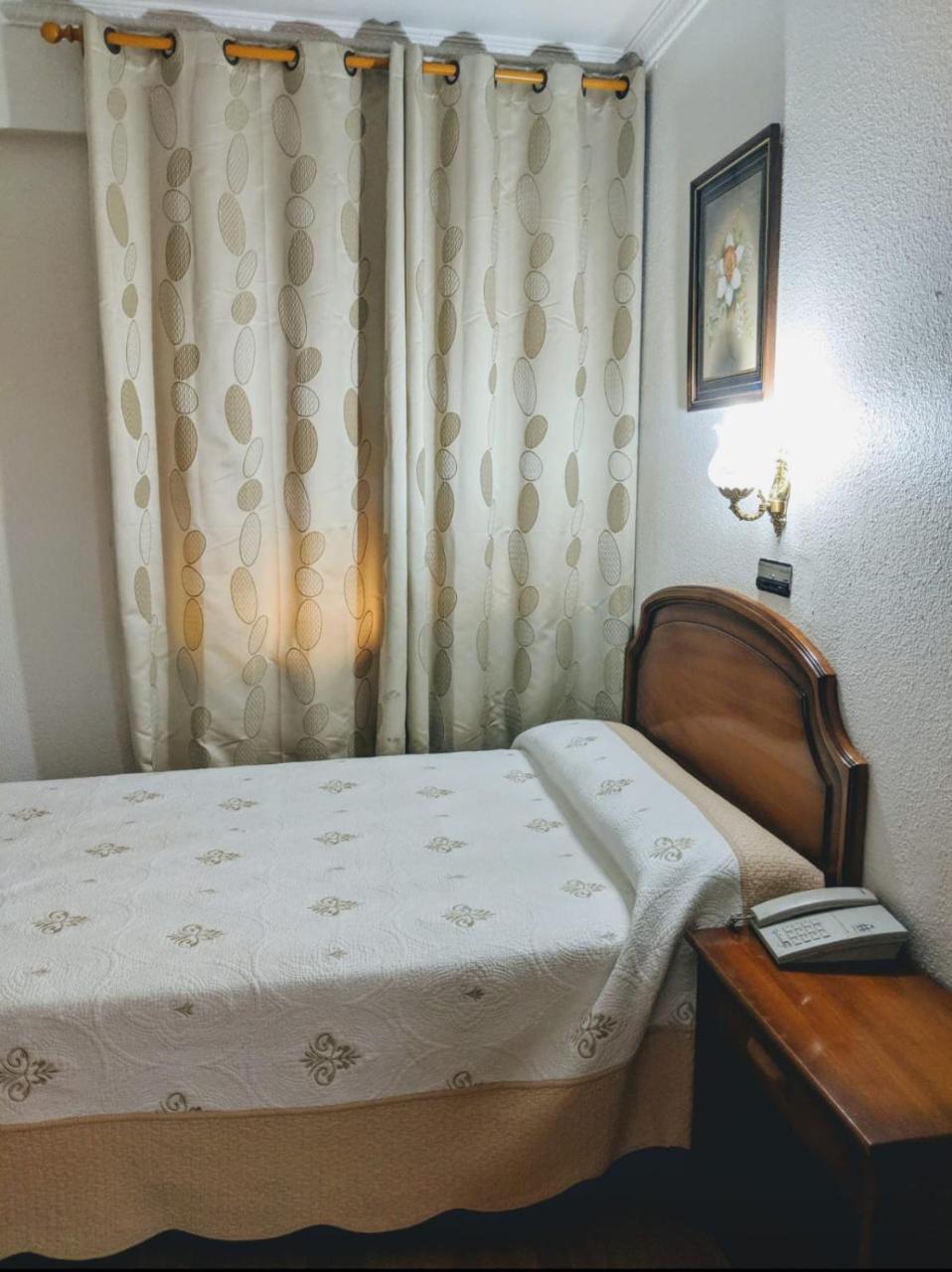 Senorial Hotel Мадрид Екстериор снимка